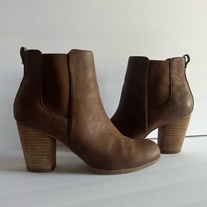 Madden Girl Women’s Boots, Brown Heeled Booties Size 8.5